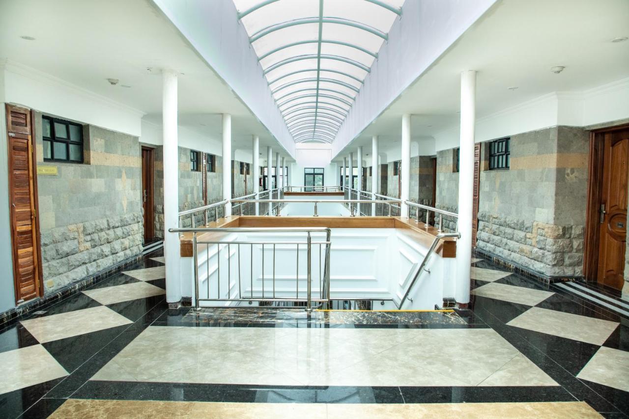 Weston Hotel Найроби Экстерьер фото