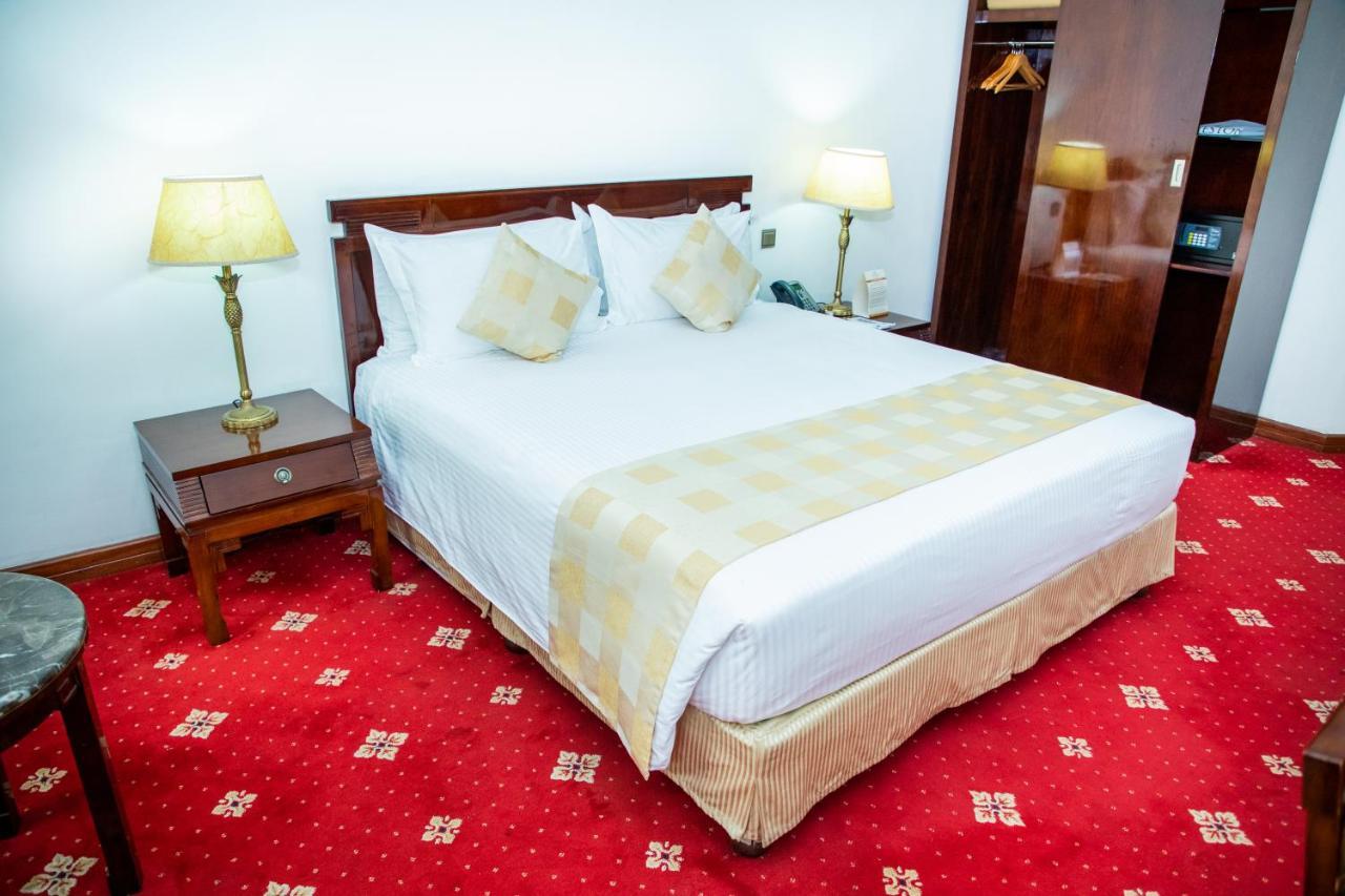 Weston Hotel Найроби Экстерьер фото