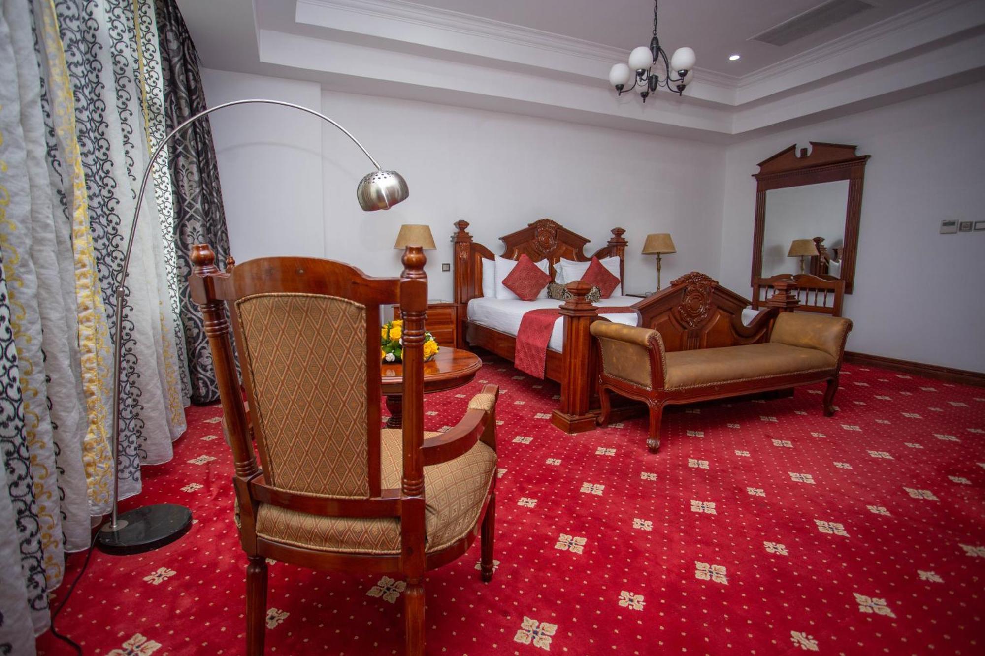 Weston Hotel Найроби Экстерьер фото