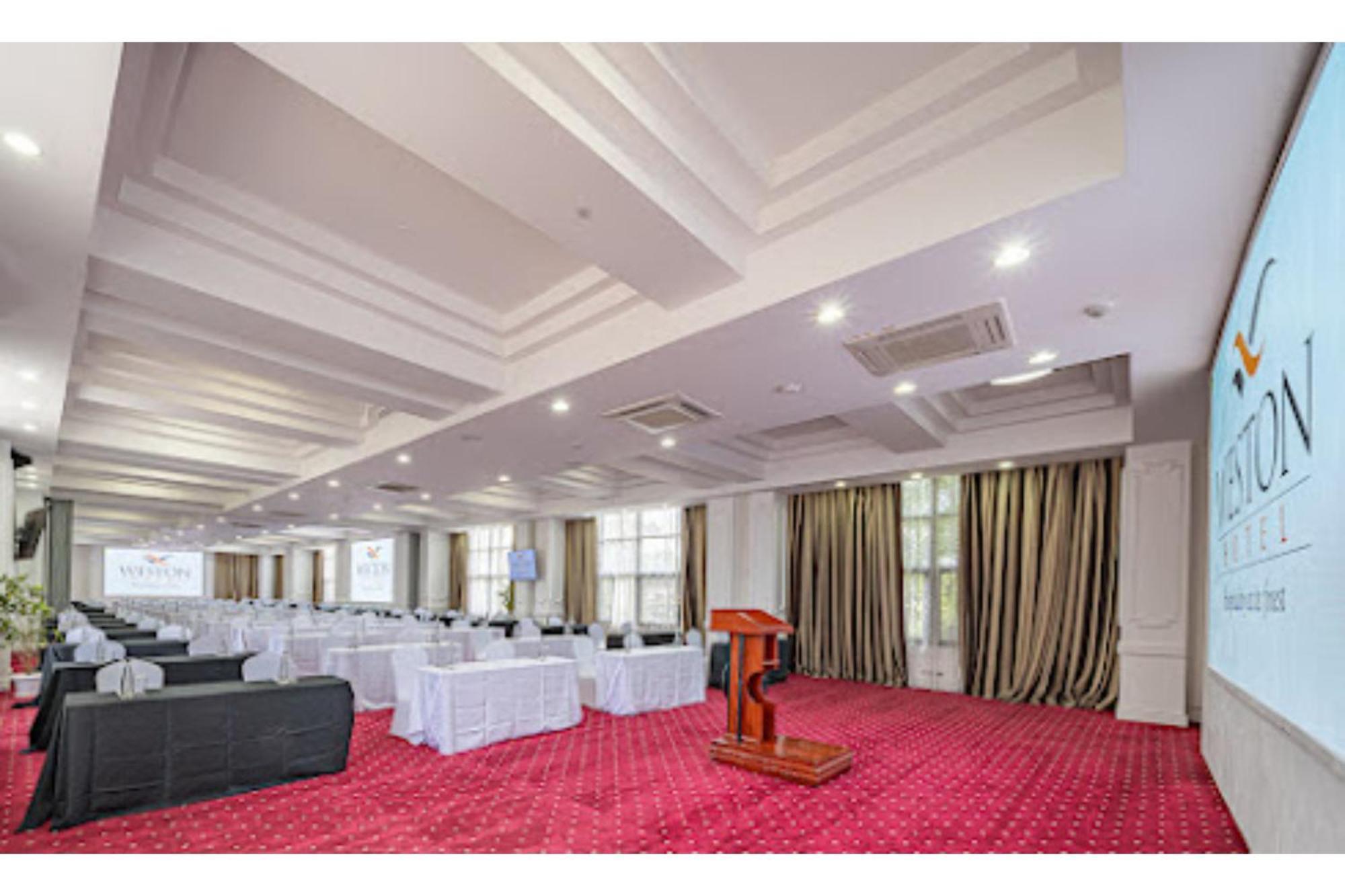 Weston Hotel Найроби Экстерьер фото